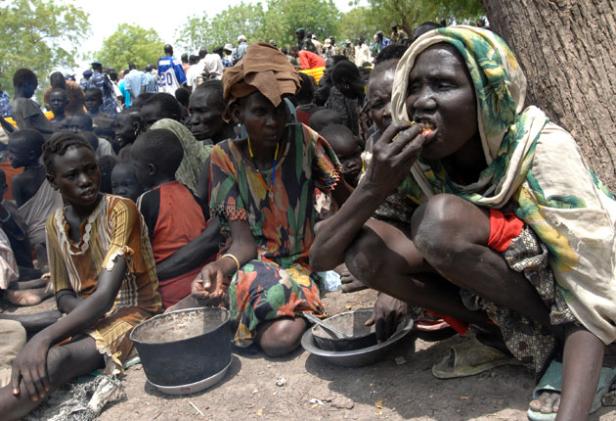 لاجئون سودانيون على الحدود الإثيوبية